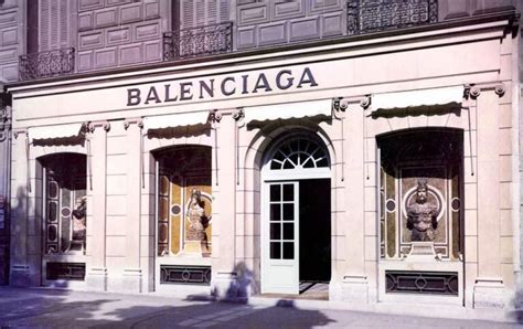 who is balenciaga owned by.